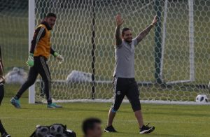 MUSIC: Colombian singer at World Cup reports hotel theft in Moscow